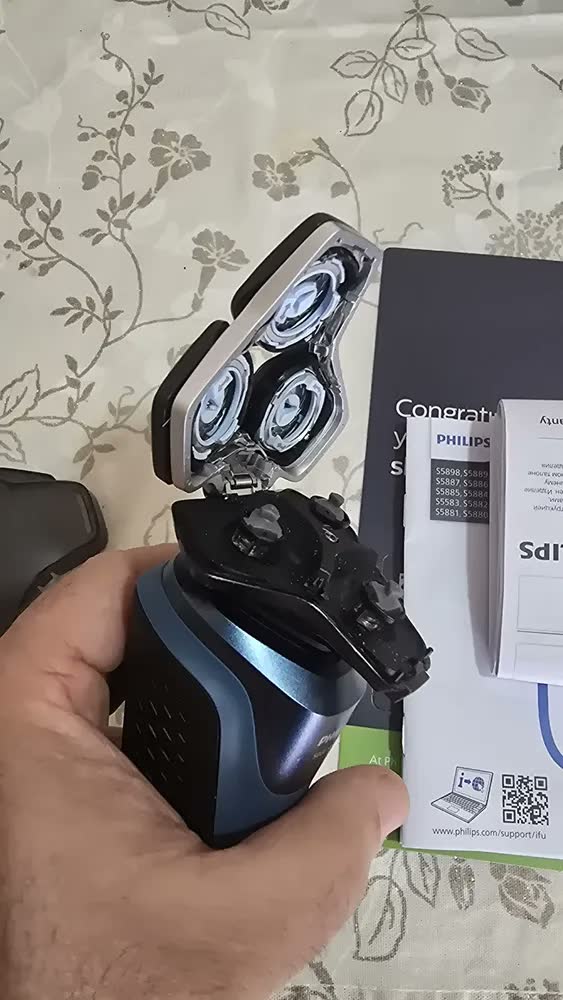 foto de Barbeador Elétrico Power Adapt auto afiável, à prova d’água, Bivolt – S5880/20, Philips