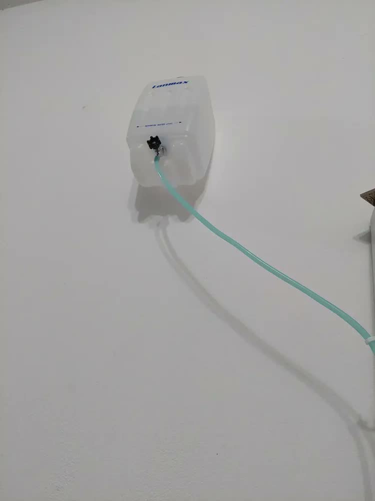 foto de Ferro de Passar a Vapor Lanmax Industrial 1300W Tanque de Água 3.5L