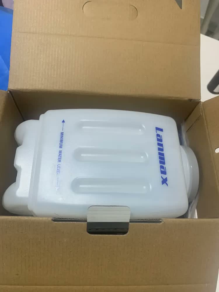 foto de Ferro de Passar a Vapor Lanmax Industrial 1300W Tanque de Água 3.5L