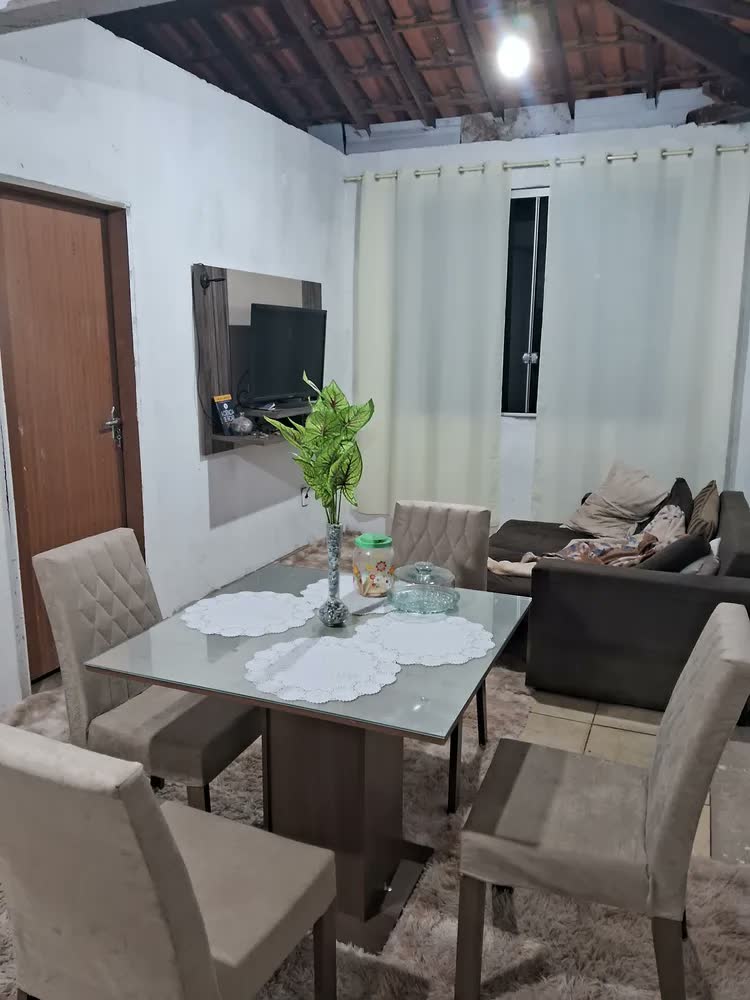 foto de Sala Jantar Mesa Tampo Vidro 4 Cadeiras Anaju Madesa Rcs Cor Rustic/Cinza/Silver Desenho do tecido das cadeiras Liso MDJA040138F9SIL