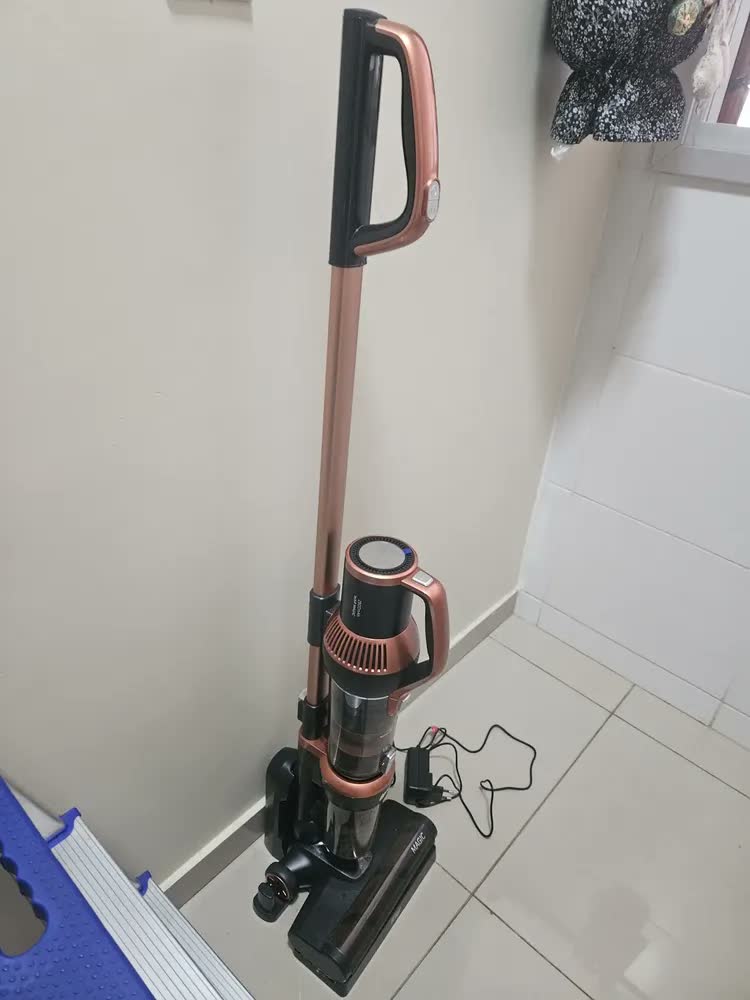 foto de Aspirador de Pó Vertical Sem Fio WAP Magic com Tecnologia Luz UV-C 450W