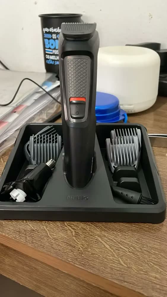 foto de Aparador De Pelos Barbeador Philips Multigroom 6 Em 1 Mg3711