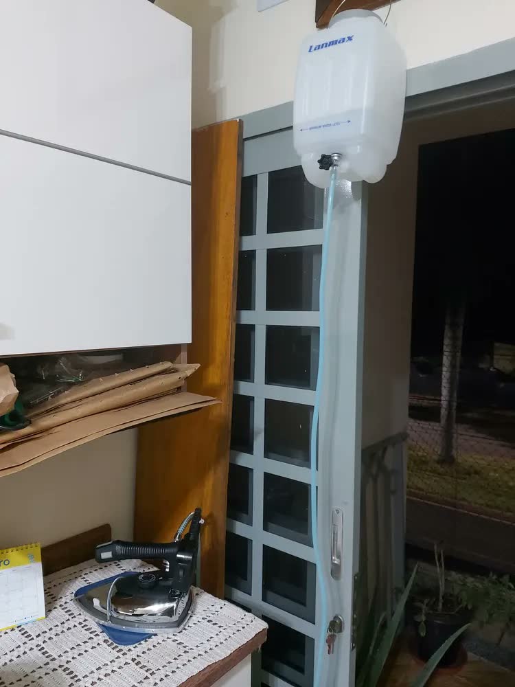 foto de Ferro a Vapor Industrial Lanmax L-ES-94AL 1300W Preto Prateado