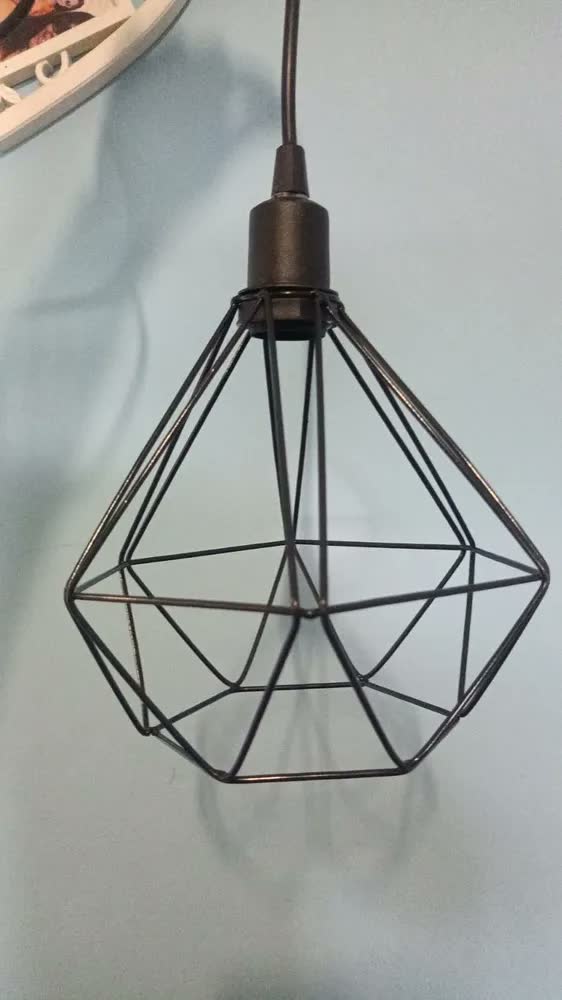 foto de 3 Pendente Aramado Diamante Luminária Lustre Luxo Pequeno Teto Retrô Agp Ilumini Industrial Cor Preto