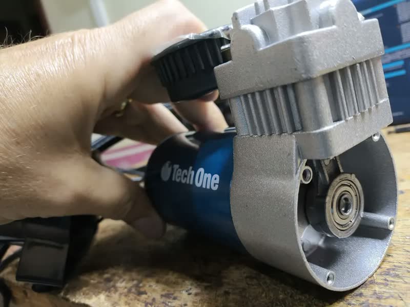 foto de Compressor De Ar Mini Elétrico Portátil Tech One Turbo