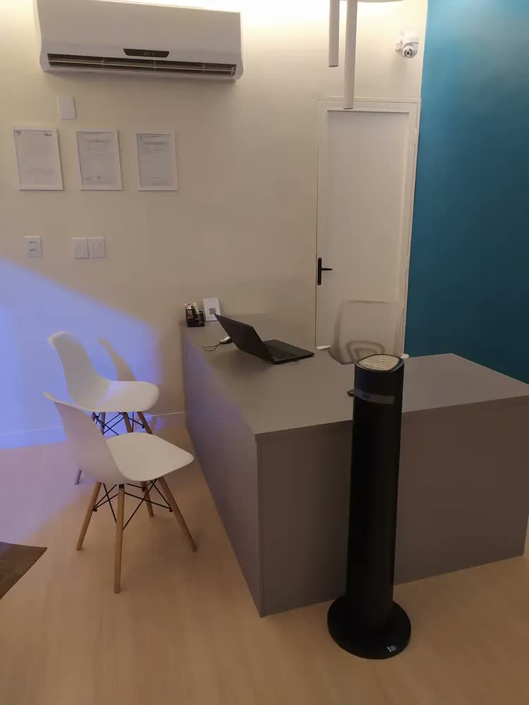 foto de Ventilador Torre AIR SILENCE WAP Silencioso Oscilante com Controle Remoto 4 Velocidades e Desligamento Automático