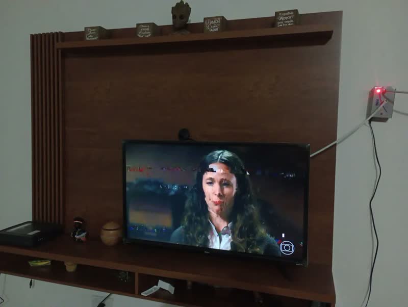 foto de Painel TV Ripado EDN Dijon MDP Off White/Natural Até 50 Pol