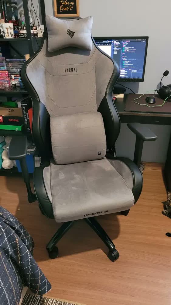 foto de Cadeira Gamer Pichau Omega S Espuma Moldada Braco 3D Preta e Cinza PG-OMGS-BG01