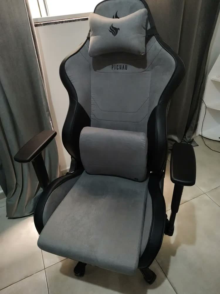 foto de Cadeira Gamer Pichau Omega S Espuma Moldada Braco 3D Preta e Cinza PG-OMGS-BG01