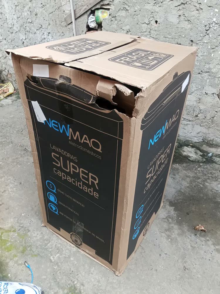foto de Tanquinho Newmaq Plus 20.5kg Semiautomático Turbilhonamento Cor Preto