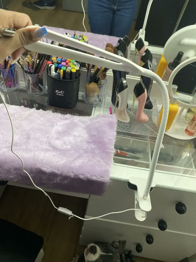foto de Luminaria Ajustavel De Mesa Manicure Com Lampada De Led Cor da estrutura Branco B7makeup