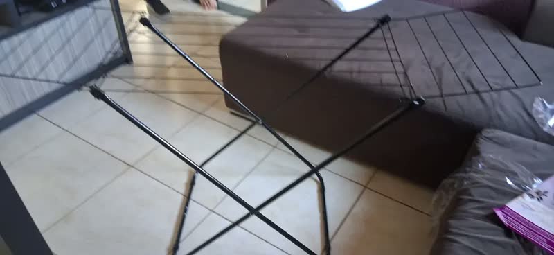 foto de Varal De Chão Com Abas Secalux De piso Dobravel Aço Pratico E Econômico 11kg Cor Preto