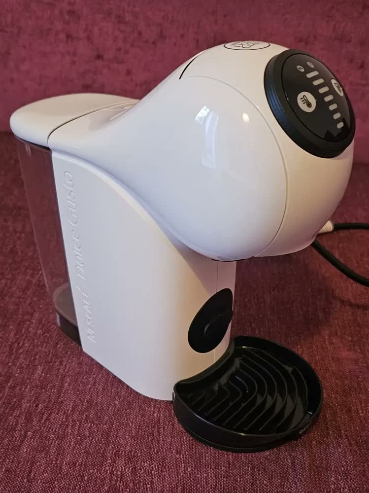 foto de Cafeteira Nestlé Dolce Gusto Genio S Cinza Dgs6