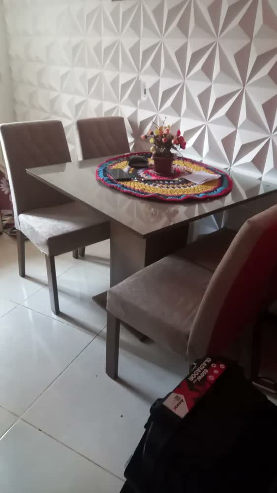 foto de Sala Jantar Estofada Mesa Tampo Vidro 4 Cadeiras Madesa Anaju Rci Cor Rustic/Crema/Imperial MDJA0401387GSIM