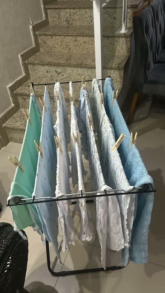 foto de Varal de Chão Dobrável Maxeb 80x50cm Aço Branco Retrátil