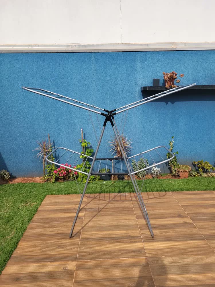 foto de Varal De Chão Em Aço C/ Abas Master Plus Mor Cor Cinza-claro