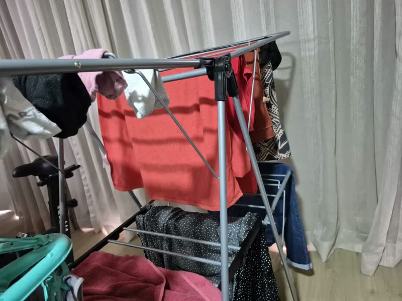foto de Varal De Chão Em Aço C/ Abas Master Plus Mor Cor Cinza-claro