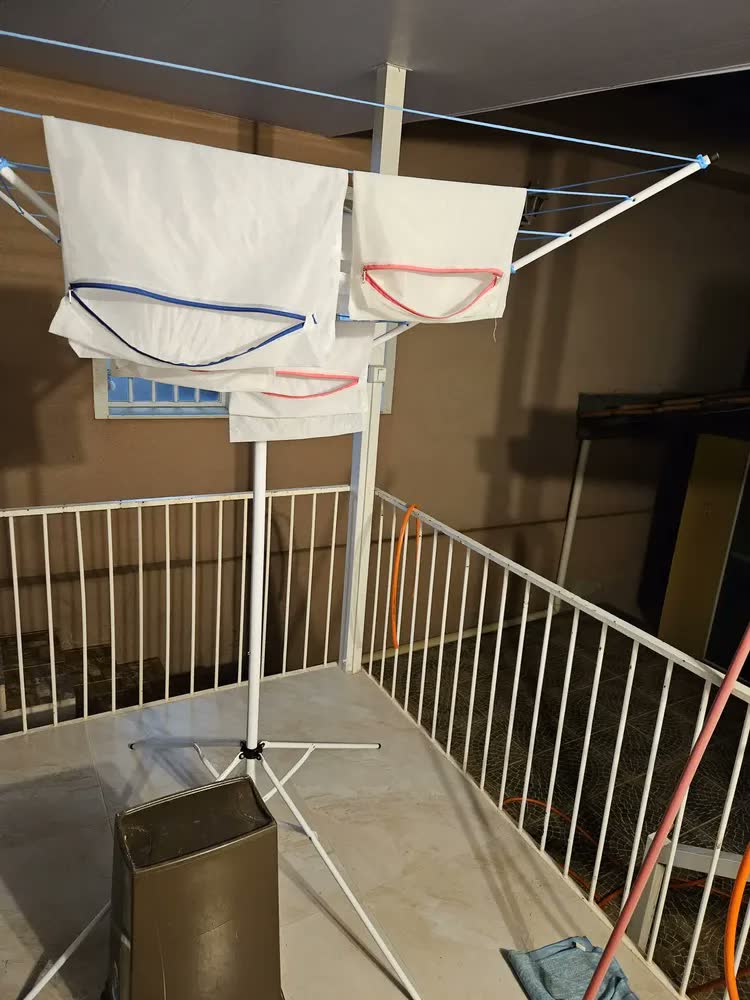 foto de Varal De Chão Giratório 7 Cordas Grande Ferro Varal Sul Branco