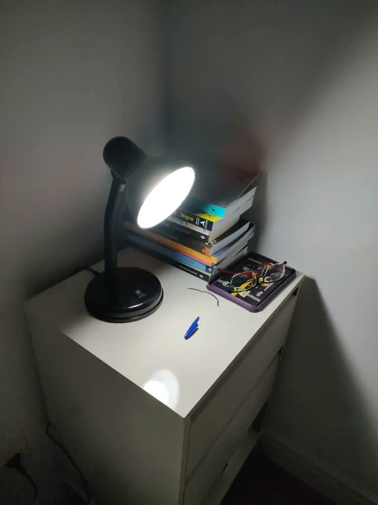 foto de Luminatti - Luminária De Mesa Viking Preta - Lm406 Cúpula Preto Estrutura Preto