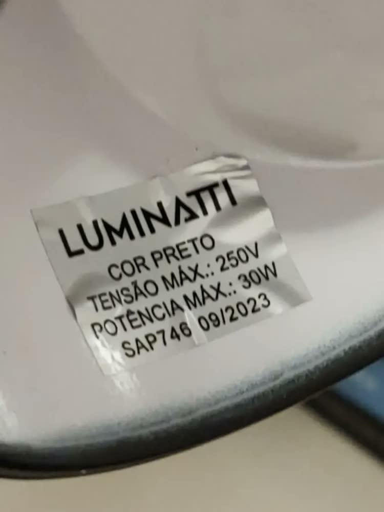 foto de Luminatti - Luminária De Mesa Viking Preta - Lm406 Cúpula Preto Estrutura Preto