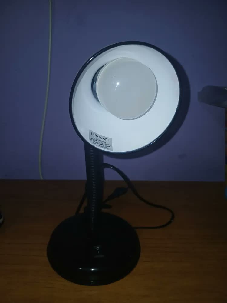 foto de Luminatti - Luminária De Mesa Viking Preta - Lm406 Cúpula Preto Estrutura Preto