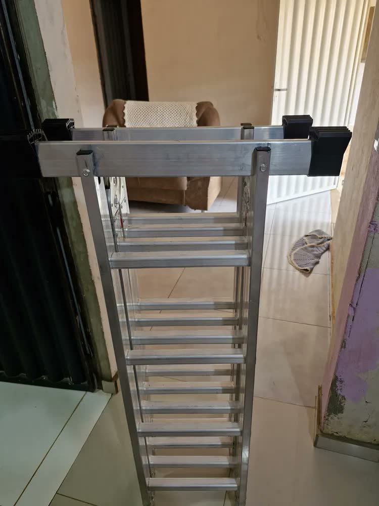 foto de Escada Articulada 16 Degraus 4x4 Garden Life Aluminum Cor Cinza