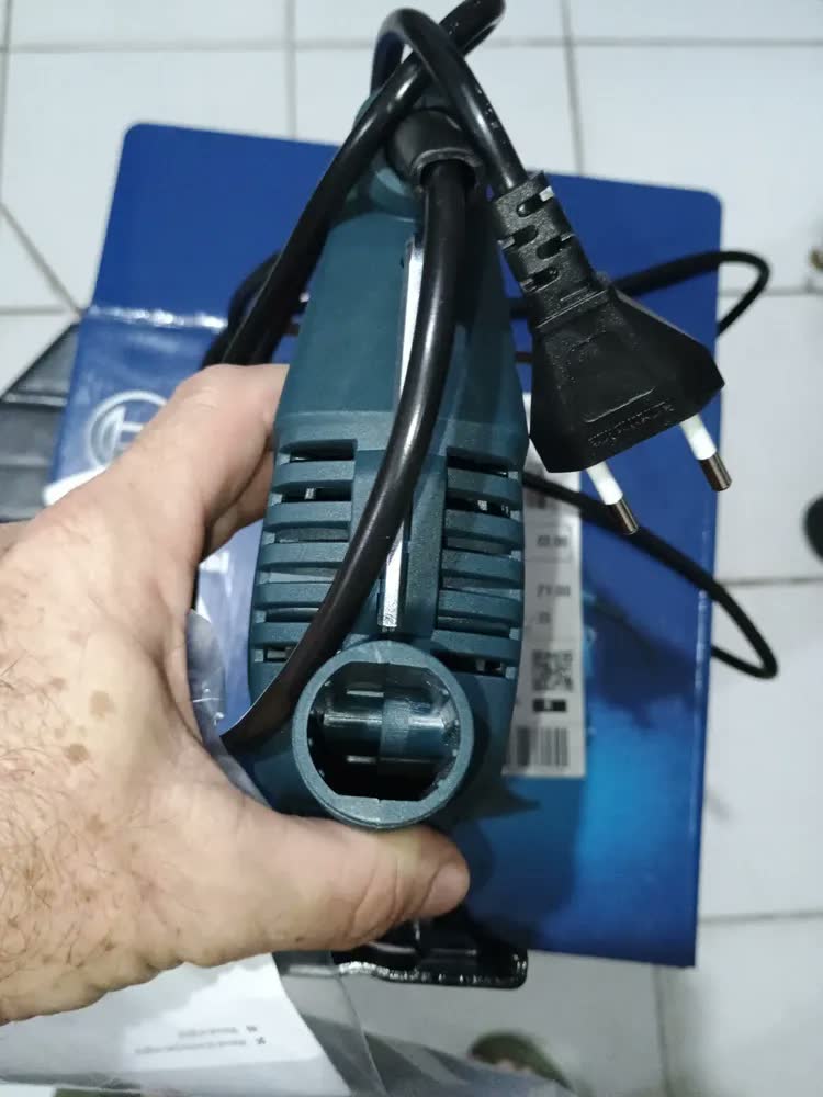 foto de Serra Tico Tico Profissional Gst 680 500w Bosch Com Lâmina Protetora