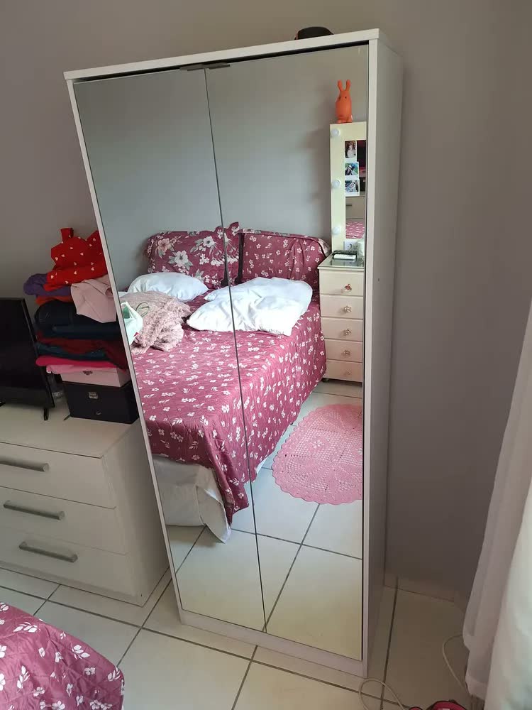 foto de Sapateira com Espelho Demóbile 2 Portas 1 Gaveta MDP Amêndola 182x71x39 cm