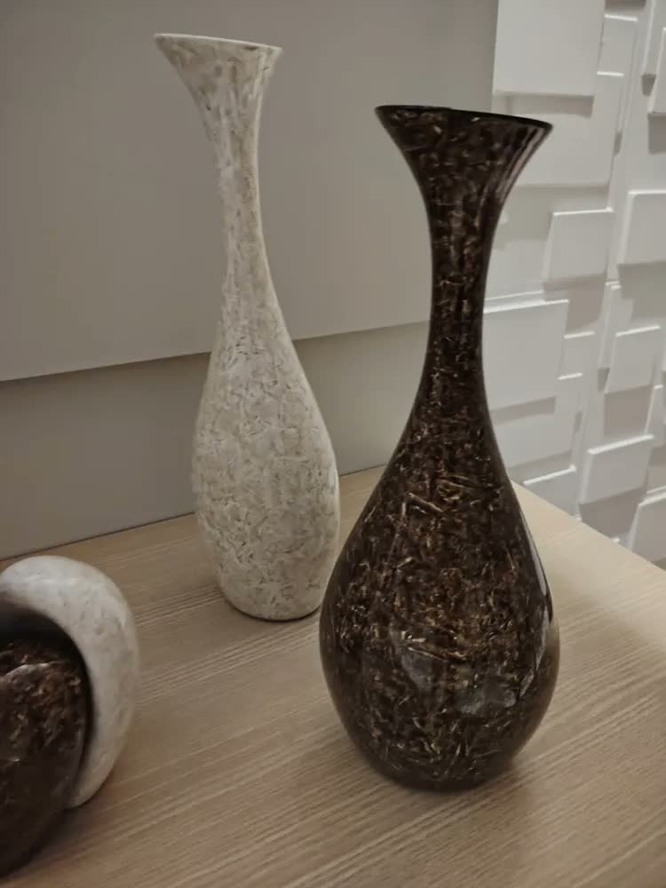 foto de Vaso De Cerâmica Bege Decoração De Sala Vanguard Petra