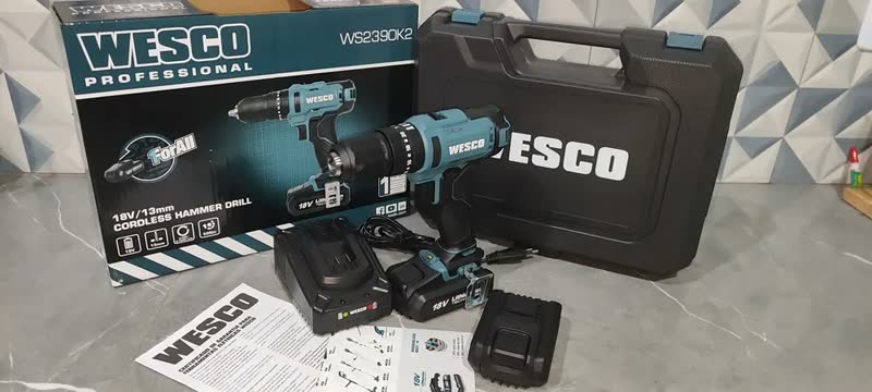 foto de Parafusadeira Furadeira Impacto 18v Ws2390k2 Wesco 2 Bateria Cor Azul-turquesa