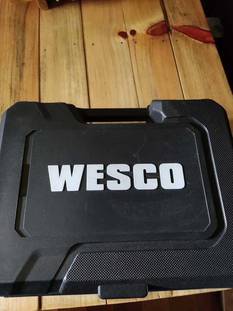 foto de Parafusadeira Furadeira Impacto 18v Ws2390k2 Wesco 2 Bateria Cor Azul-turquesa