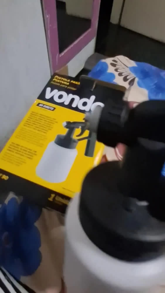foto de Pistola P/ Pintura C/caneca Plstica 750 Ml - Pdv 90 Vonder