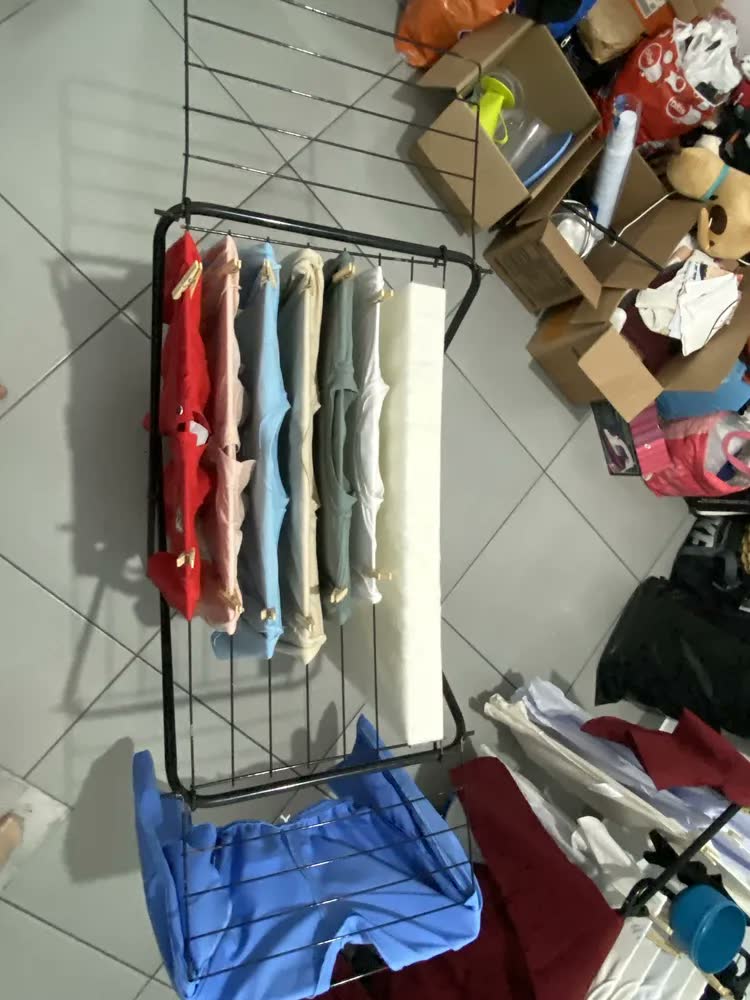 foto de Varal De Chão Com Abas Dobrável Prático Compacto Branco Ninos