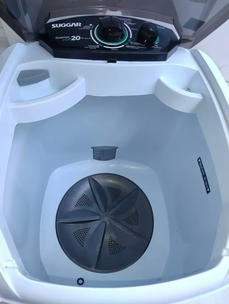 foto de Tanquinho Lavamax Eco 20 Kg Preta Suggar Cor Preto