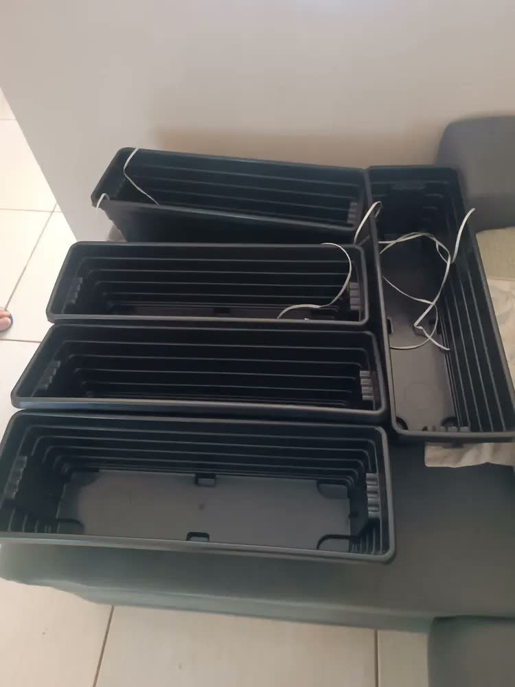foto de Combo 5 Floreiras P/ Plantas 50cm Grande De Plástico Preta