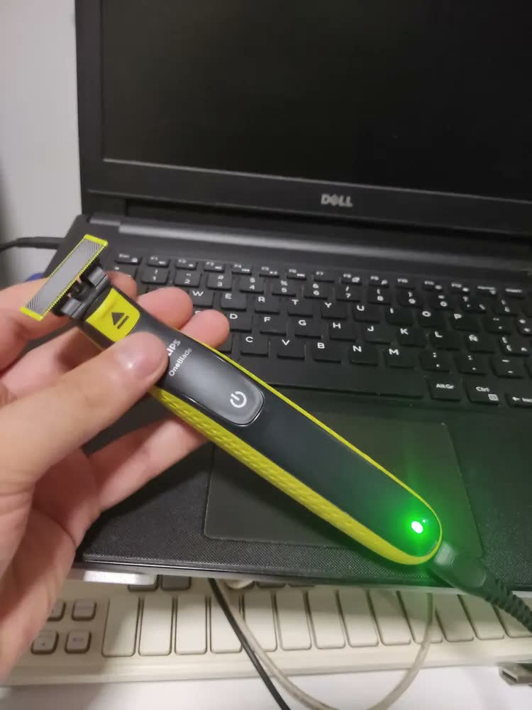 foto de Barbeador e Aparador Elétrico Philips OneBlade Para Todos os Tipos de Pele e Barba e À Prova D'Água - QP2724/10