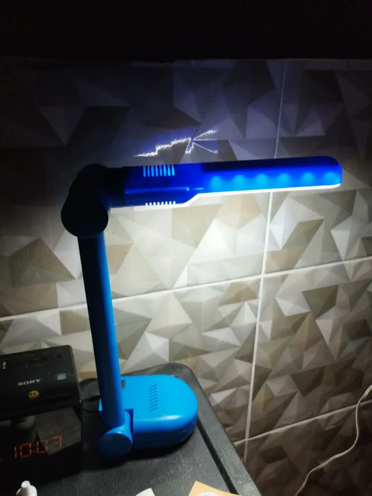 foto de Luminária De Mesa Escritório Leitura Led 4w Pelicano - Kian Cor Da Estrutura Azul