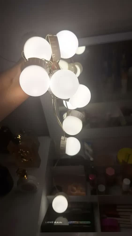 foto de Luz De Espelhos Penteadeira Camarim Maquiagem 10 Leds Cor Branco