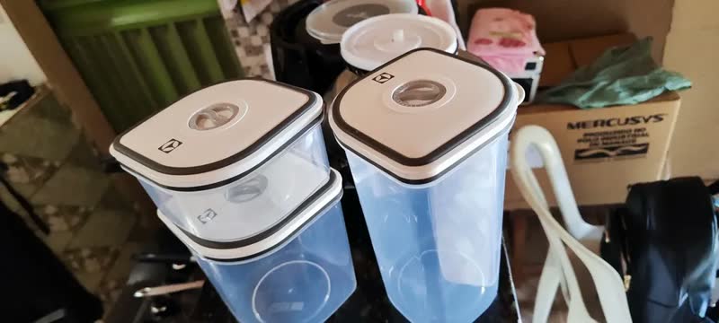 foto de Kit Potes Plásticos Transparente com Tampa Branca 8 Unidades Electrolux