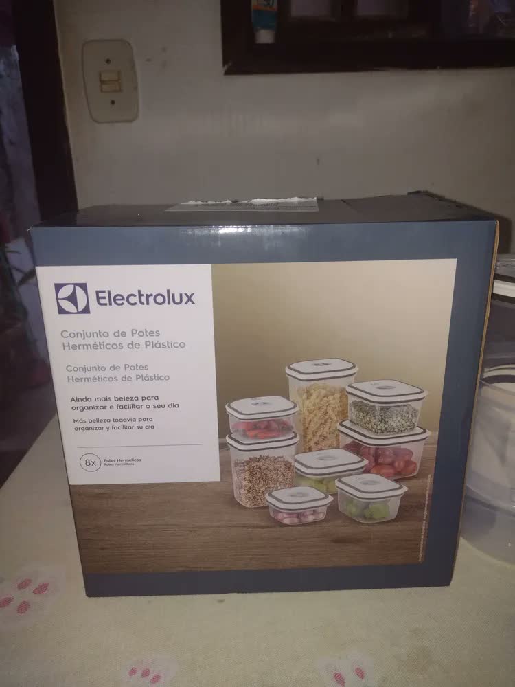 foto de Kit Potes Plásticos Transparente com Tampa Branca 8 Unidades Electrolux