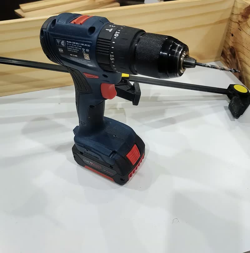 foto de Furadeira Parafusadeira Impacto 18v Gsb185-li Sem bateria S/ Fio Bosch Cor Azul