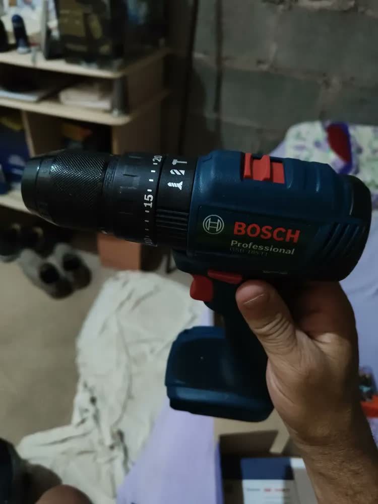 foto de Furadeira Parafusadeira Impacto 18v Gsb185-li Sem bateria S/ Fio Bosch Cor Azul