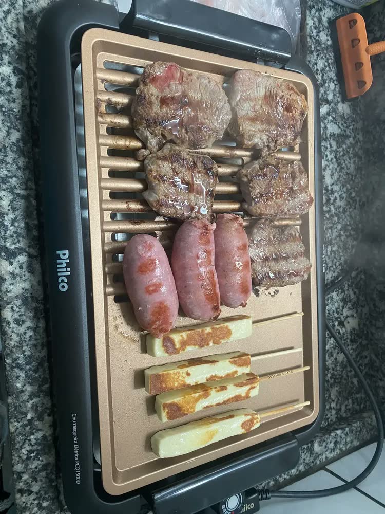 foto de Churrasqueira Elétrica 1500w Pcq1500d Philco Cor Preto