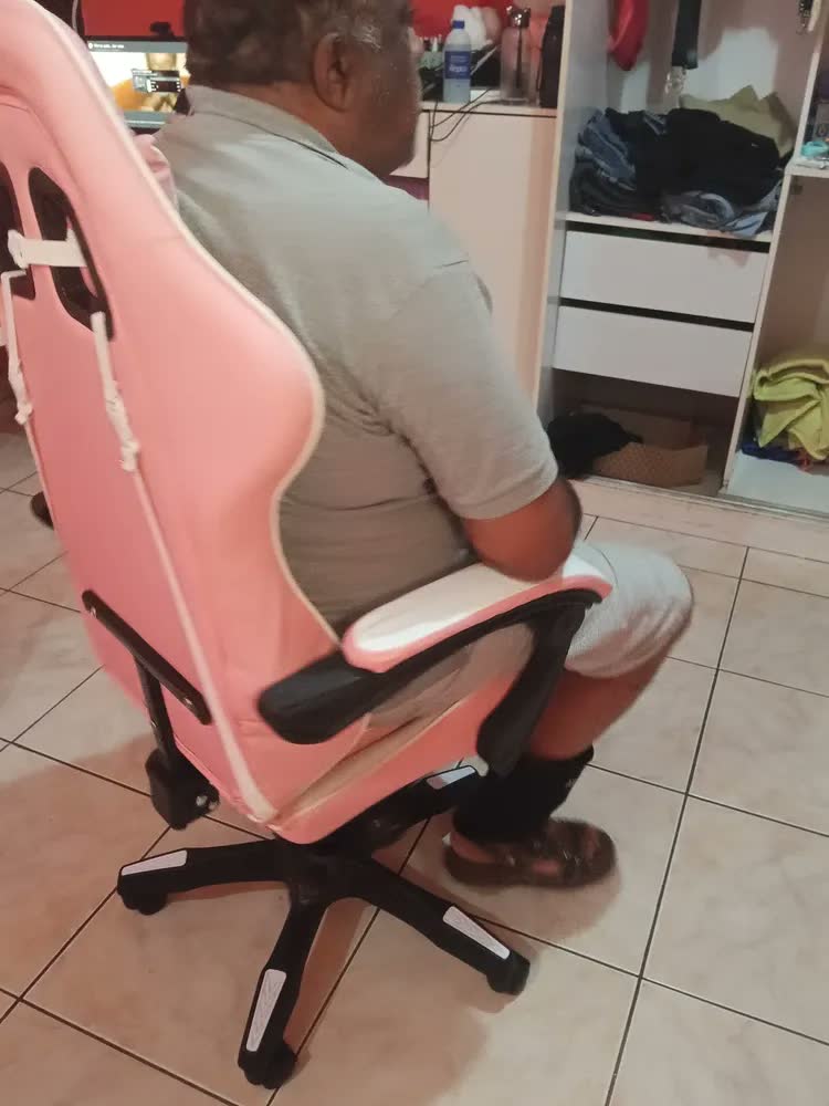 foto de Cadeira de Escritorio VP NSX Gamer Ergonômica Reclinável Giratória com apoio de pés Ajuste de Altura Cor Preto e Branco