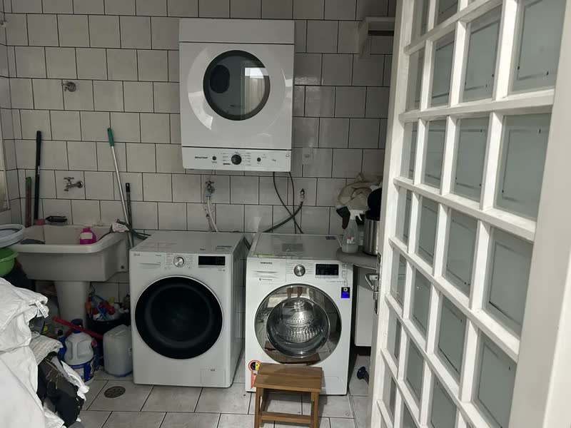 foto de Secadora Brastemp Suspensa Branca 10kg Bsi10bb