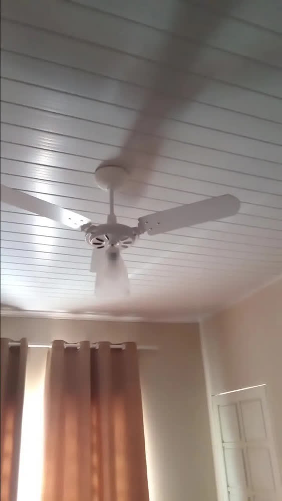 foto de Ventilador de Teto Ventex Yris Branco 3 Pás Com Luz LED