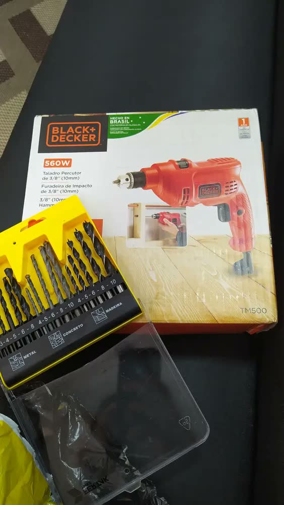 foto de Furadeira de Impacto 10mm Black Decker, Modelo TM500BR, Furadeira Profissional, Potência de 560W, 127V