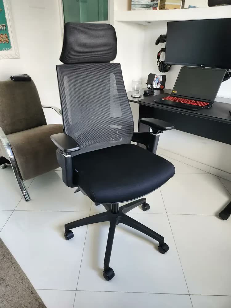 foto de Cadeira De Escritório Presidente NR17 HomeNow Ergonômica Premium Toledo Cor Preto