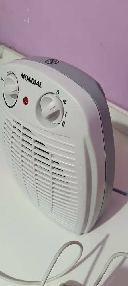 foto de Mondial A-08 Aquecedor de ar 1800w termoventilação branco