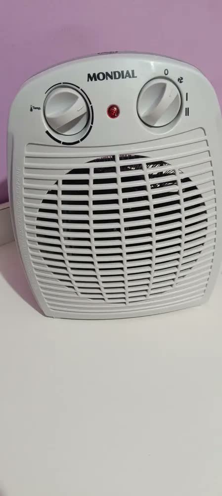 foto de Mondial A-08 Aquecedor de ar 1800w termoventilação branco